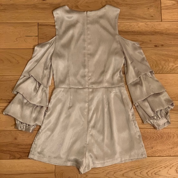 Silver Cold Shoulder Romper long sleeve - Picture 2 of 5